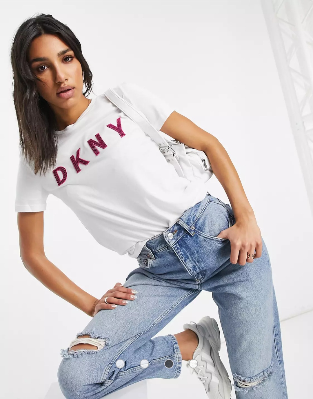 DKNY – ONE Shopping Mall